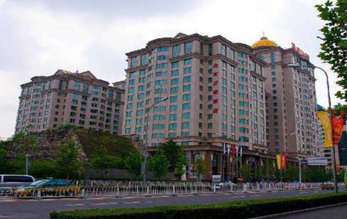 荷华明城大厦成为第十六届中国商业地产投资专业展览会品牌合作伙伴