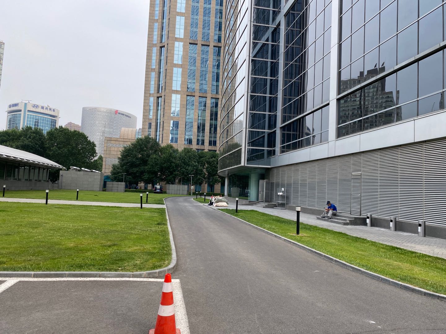 南银大厦实拍图1