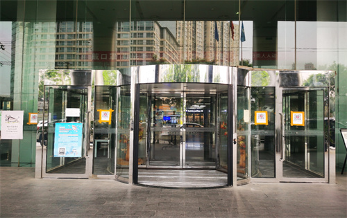 中坤大厦实拍图1