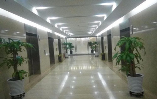青政大厦实拍图1