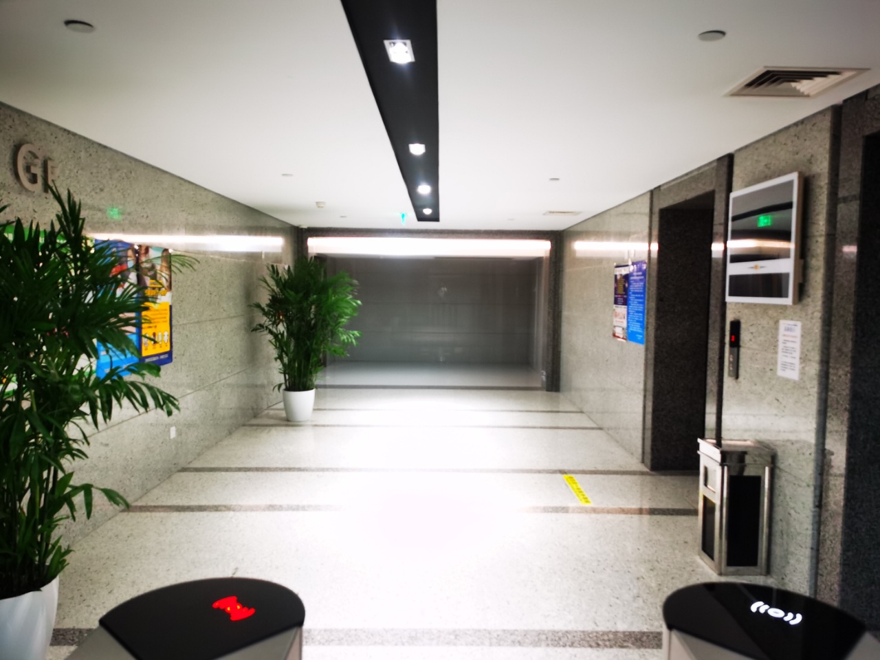 中阳大厦实拍图2