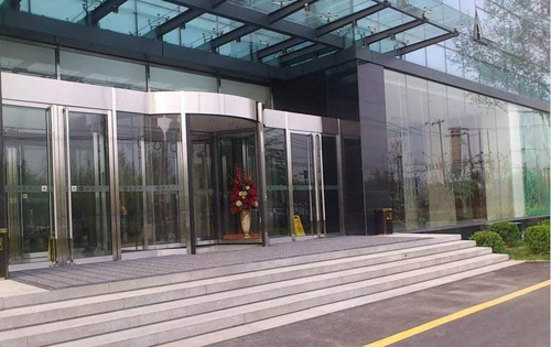 世奥国际中心旋转正门