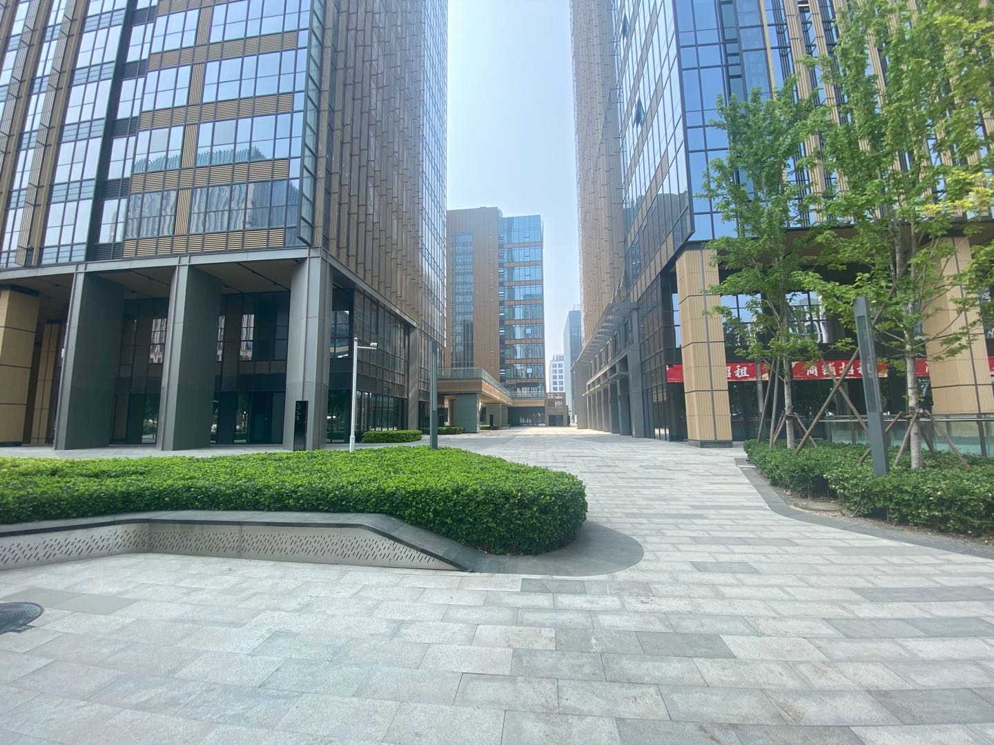 金茂广场实拍图1