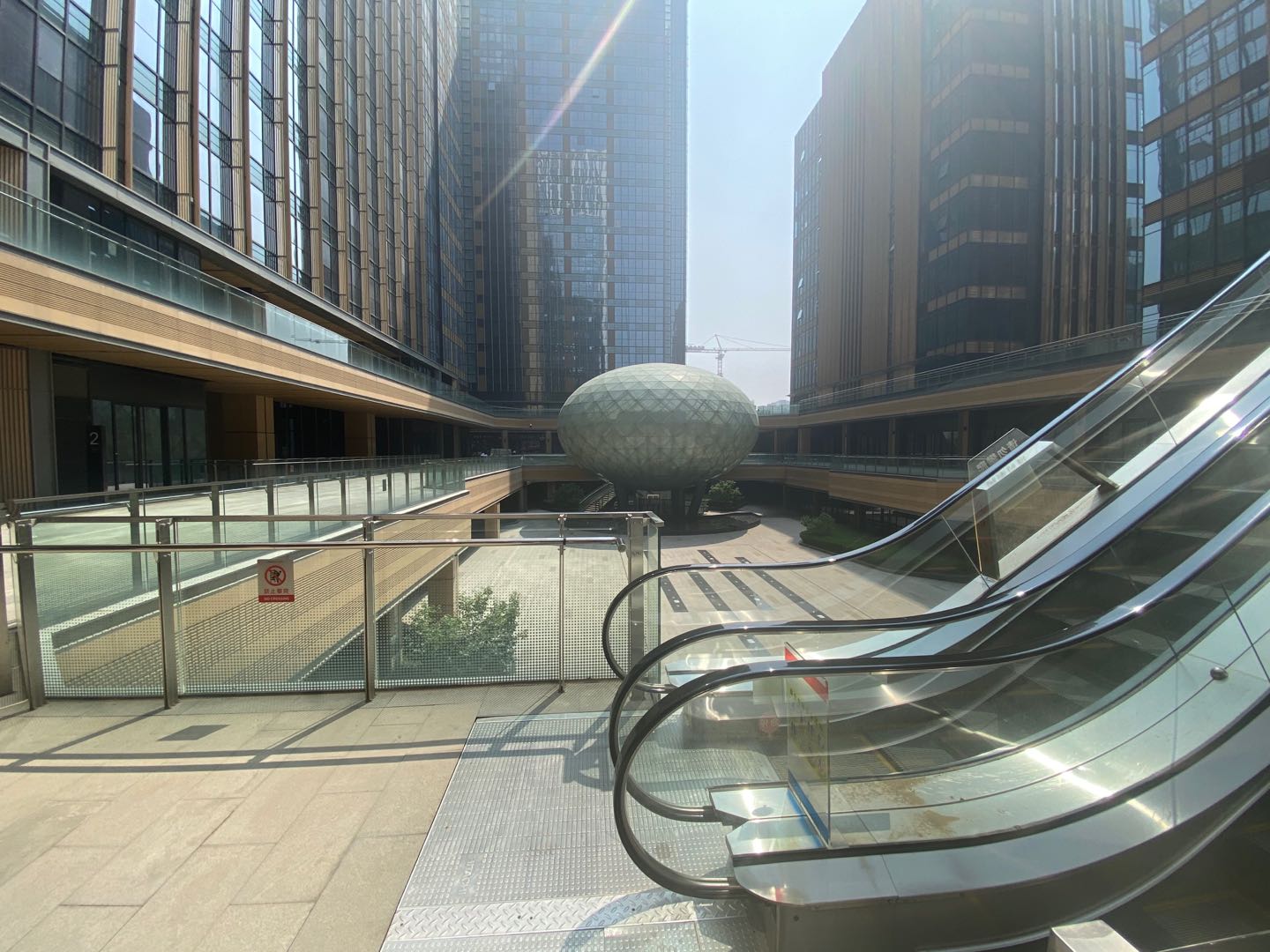 金茂广场实拍图3