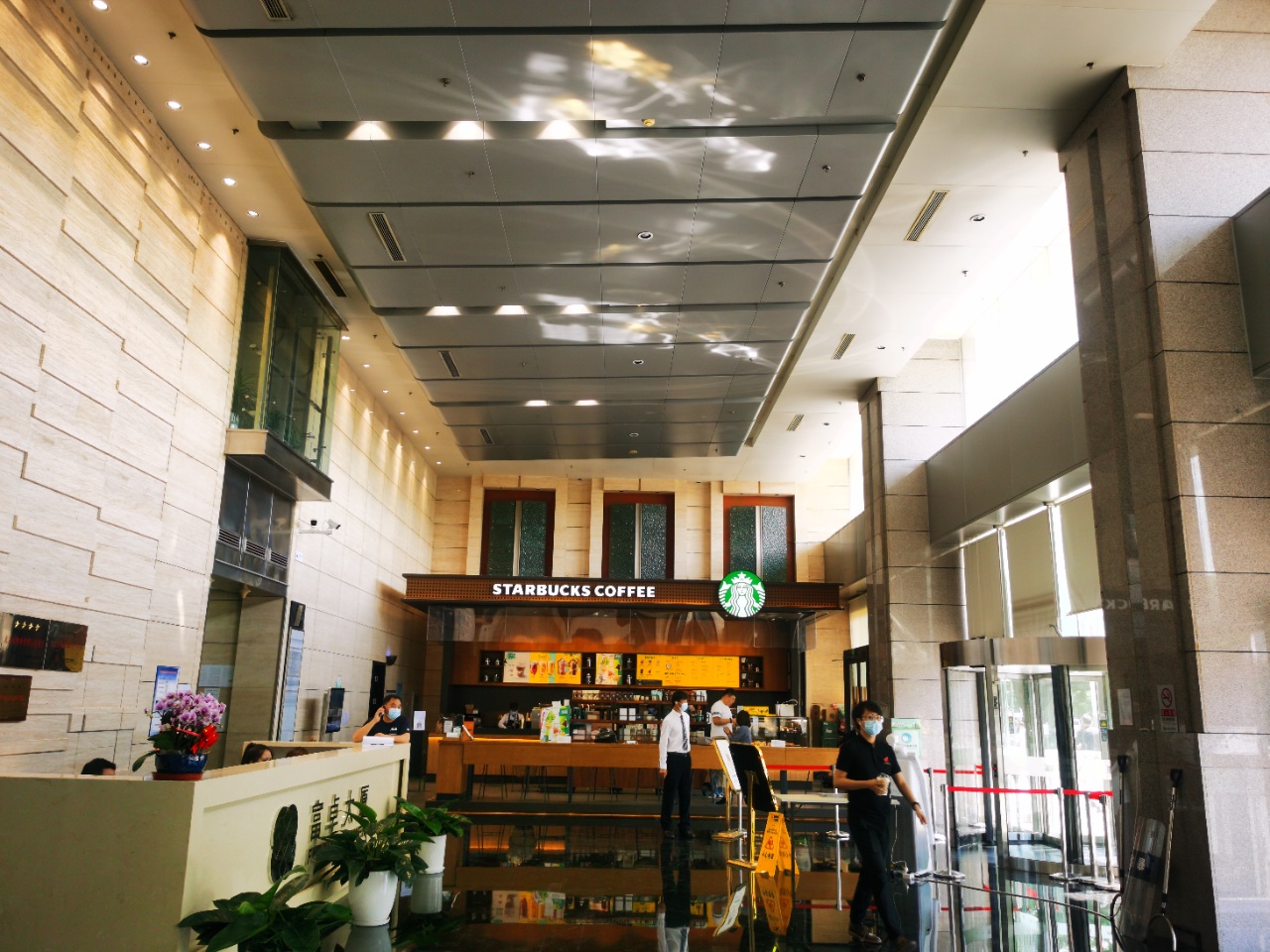 富卓大厦实拍图2