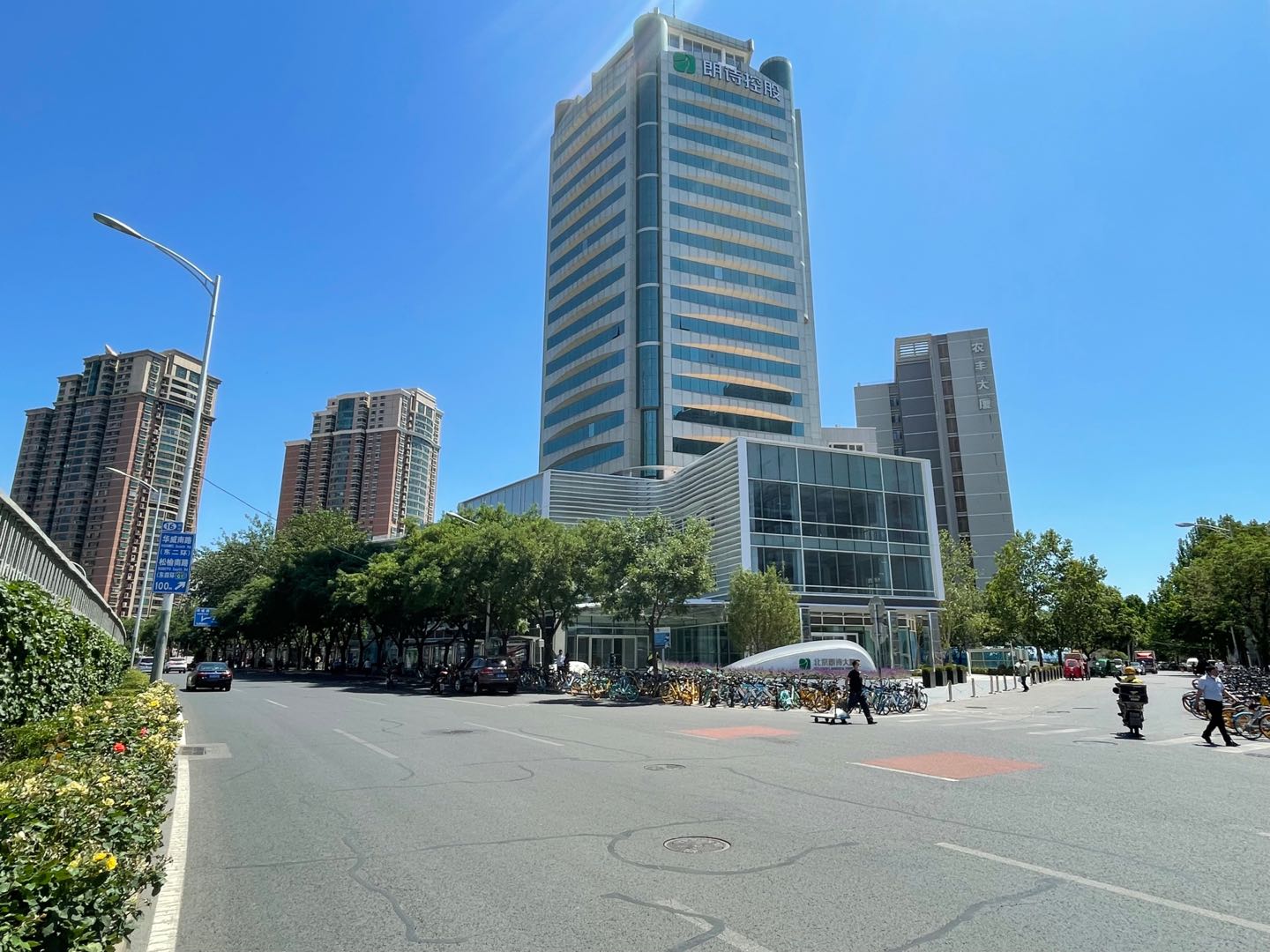 朗诗大厦周边环境