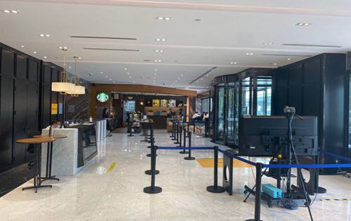 京广中心商务楼大堂